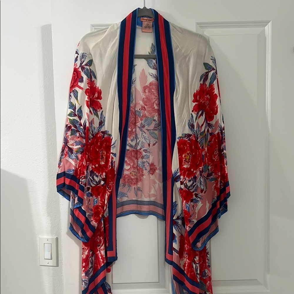 Beautiful Floral Kimono with Red and Blue Accents